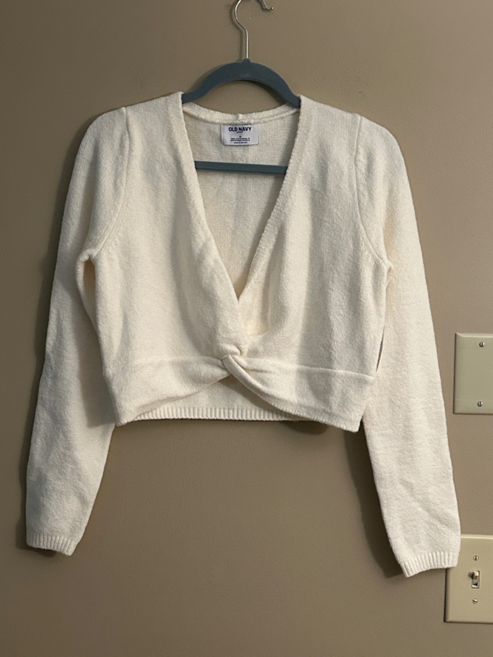 Old Navy Cream Twist-Front Cropped Knit Top